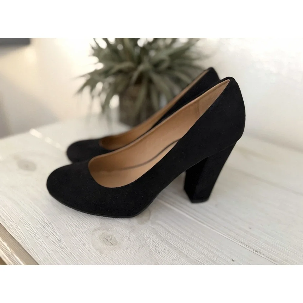 Chinese Laundry Classic Black Pumps‎ Size 8 Suede Leather 3.5